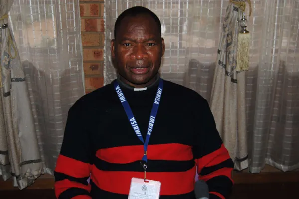 Plight of Single Mothers in Southern Africa Part of Synod on Synodality Topics: Priest