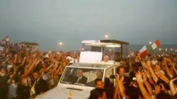 St. John Paul II in the popemobile amid the enthusiasm of 2 million young people at World Youth Day in 2000. / Credit: Vatican Media/Osservatore Romano