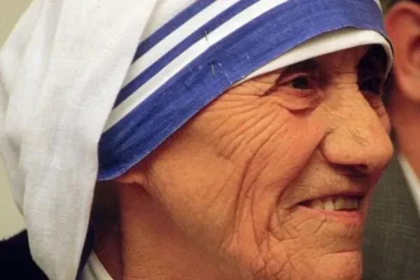 Spanish Priests Criticize Radio Personalities Who Say Mother Teresa Took Advantage of Poor