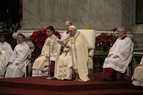 Pope Francis Entrusts the Late Benedict XVI to the Blessed Virgin Mary