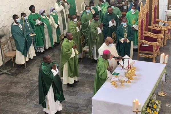 Archbishop in Nigeria Advocates for Wise Leadership, Cautions against “blind guides”