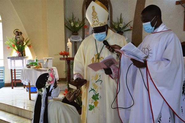 Nuns Urged to Detach Themselves from “worldly things” at Religious Profession in Malawi