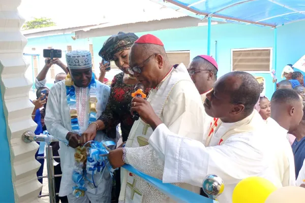 Blessing and Commissioning of the new theatre facility by His Eminence John Cardinal Onaiyekan, Archbishop Emeritus, Catholic Diocese of Abuja. Credit: Oyo Diocese