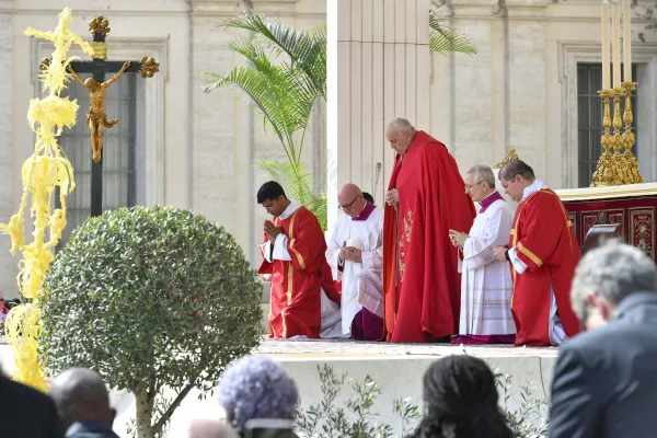 Vatican Publishes Holy Week Schedule, No Indication Whether Pope Francis Will Preside over Rites