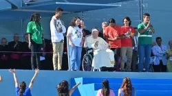 Young people greet Pope Francis as he arrives at the World Youth Day welcoming ceremony in Lisbon, Portugal, Aug. 3, 2023. | Credit: Jesus Huerta/Flickr JMJ Lisboa 2023