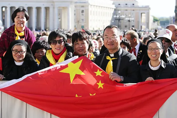 Pope Francis Conveys "message of hope" to Chinese Catholics, Desire to Visit China
