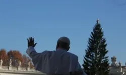 Pope Leo XIV waves to pilgrims gathered in St. Peter’s Square during his Wednesday general audience on Dec. 10, 2025. / Credit: Daniel Ibañez/EWTN News
