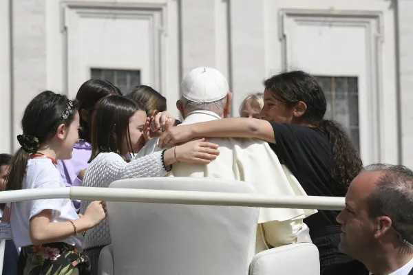 In Pope Francis' Video Message Recorded in January, Published after Passing On, Youths Told to "learn how to listen"