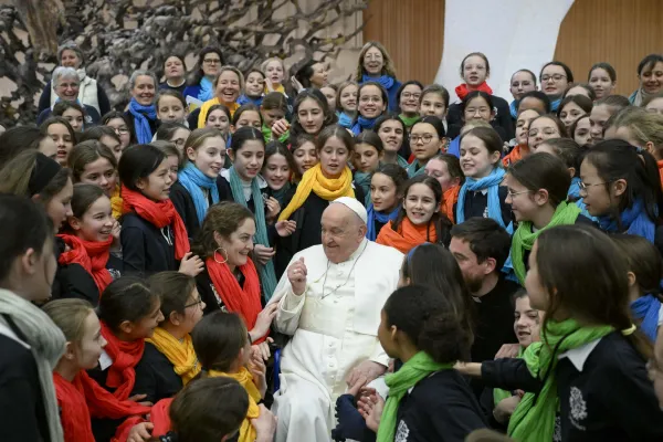 Pope Francis: Faith in God is "a force that sets love in motion" in the World