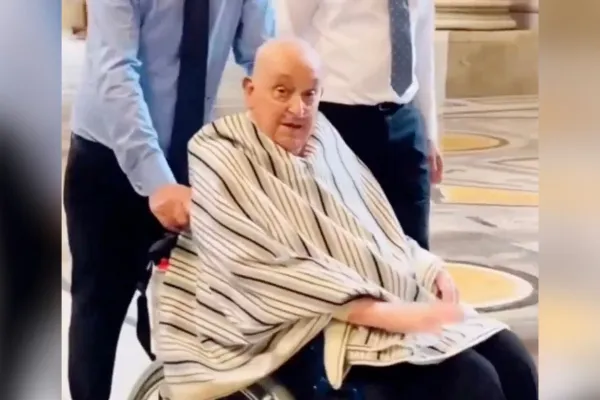 Vatican Offers Health Update after Pope Francis’ Surprise Visit to St. Peter's Basilica without Papal Attire