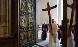Pope Leo XIV passes through the Holy Door carrying the jubilee cross as he leads the pilgrimage of the Holy See on June 9, 2025. / Credit: Vatican Media