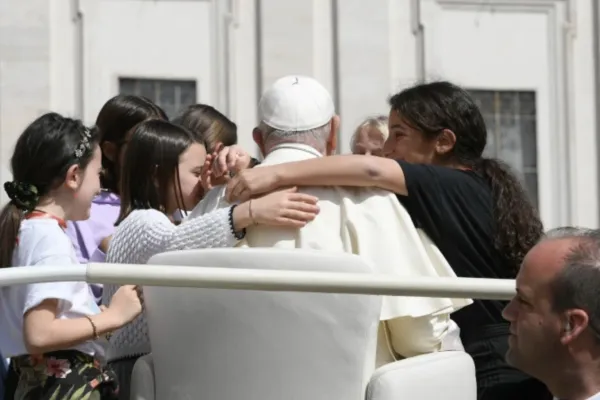Handing Out Ice Cream, Visiting the Poor: Charity of Pope Francis on His Patron Saint’s Day