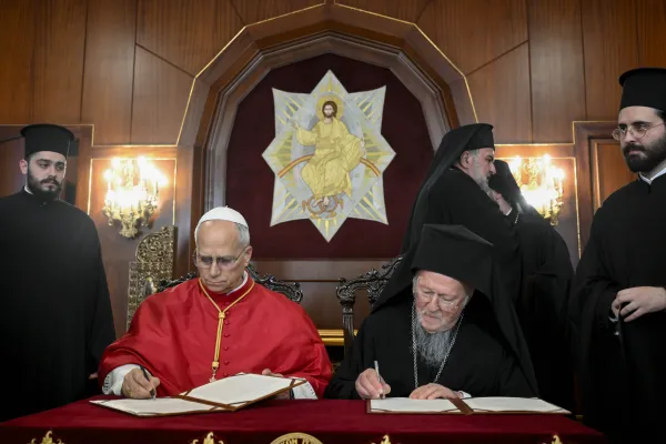Pope Leo XIV and Ecumenical Patriarch Bartholomew I of Constantinople "deeply alarmed" by Global Tensions