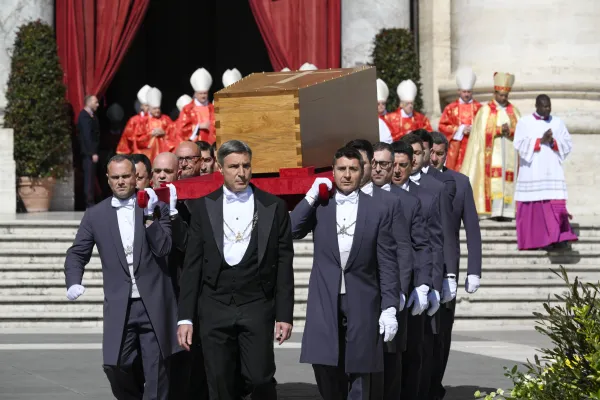 Pope Francis is Laid to Rest in Rome: Photos