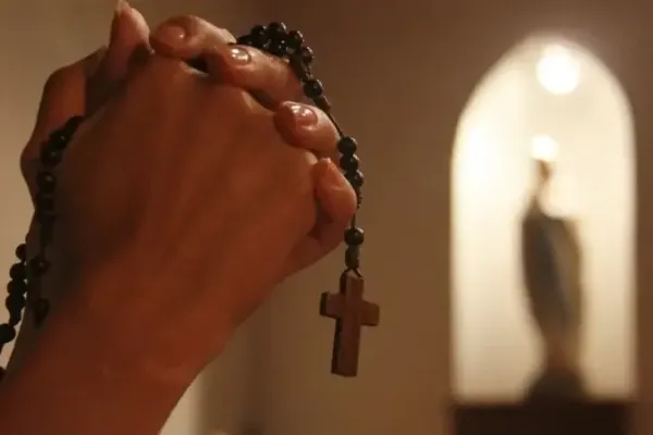 Worldwide Women’s Rosary Announced for Dec. 8: "We’re daughters of the Most Holy Virgin"