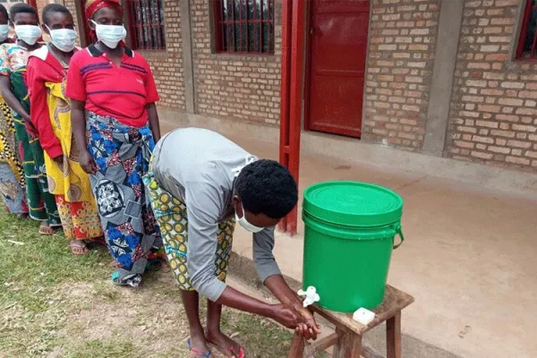 The Burundi Oratory Youths Food Aid to Slow Down COVID-19 Outbreak Effect project. Credit: Salesian Missions