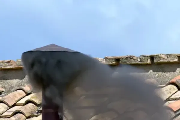 Black Smoke Rises from Sistine Chapel as Thursday Morning Voting Concludes Without a Pope