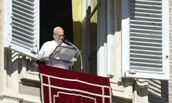 Pope Leo XIV addresses pilgrims in St. Peter’s Square at the Vatican on Nov. 9, 2025. / Credit: Vatican Media