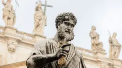 Statue of St. Peter on St. Peter's Square at the Vatican | Daniel Ibáñez / CNA