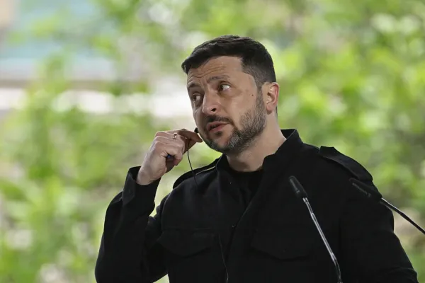 Pope Leo XIV, President Zelenskyy Hold First Phone Call about Russia-Ukraine War, Vatican Says